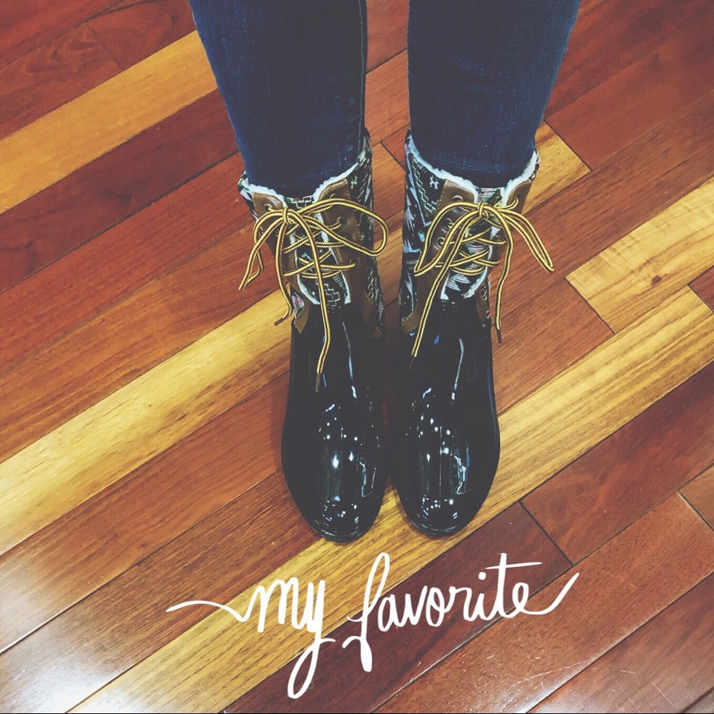 💥LAST ONE💥 Aztec-Print Duck Boots - Picture 3 of 8
